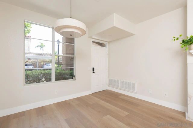 12557 Ruette Alliante 175, San Diego, CA 92130