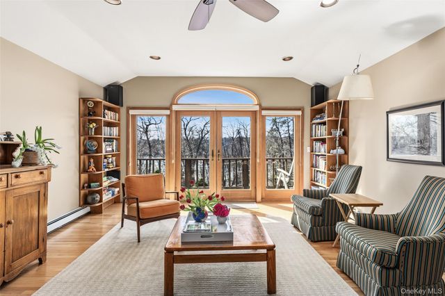 6 Tennis Court Road, Mahopac, NY 10541