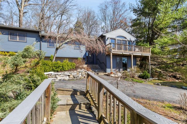 6 Tennis Court Road, Mahopac, NY 10541