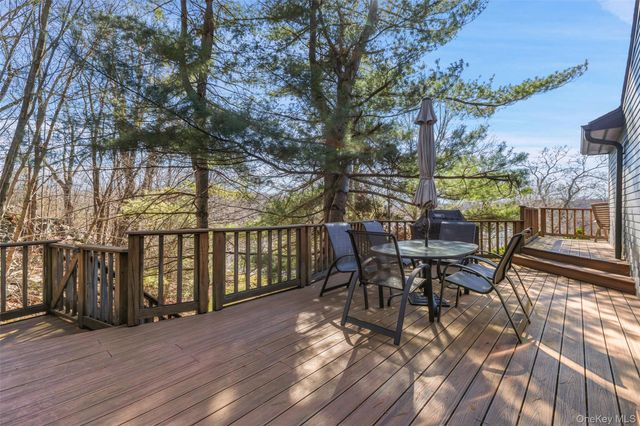 6 Tennis Court Road, Mahopac, NY 10541
