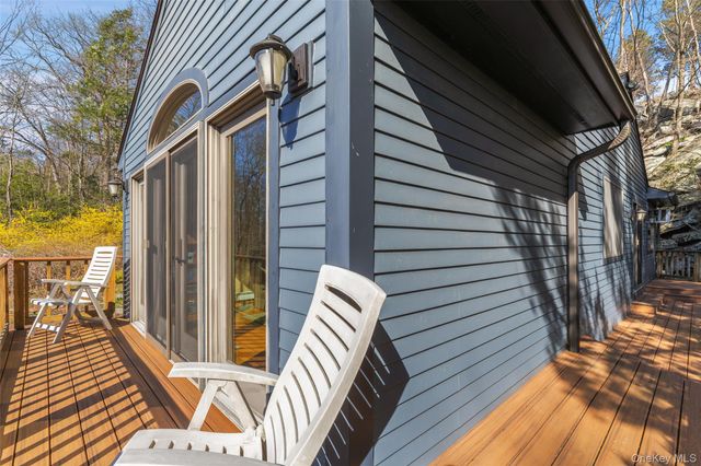 6 Tennis Court Road, Mahopac, NY 10541