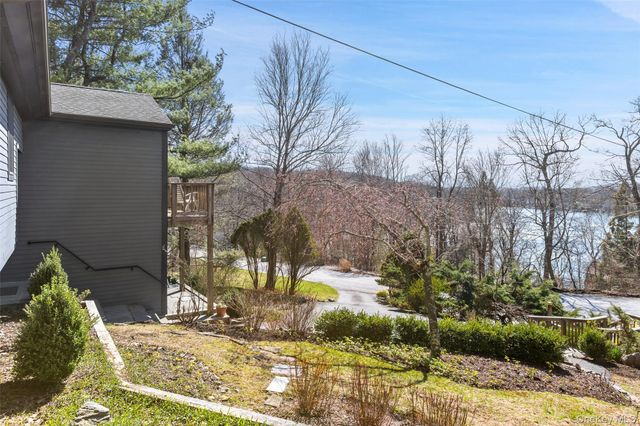 6 Tennis Court Road, Mahopac, NY 10541