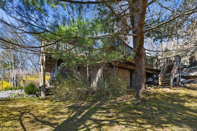 6 Tennis Court Road, Mahopac, NY 10541