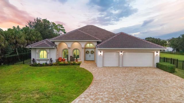 2821 SE North Lookout Boulevard, Port St Lucie, FL 34984