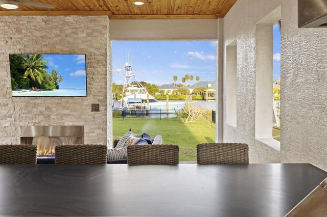 2821 SE North Lookout Boulevard, Port St Lucie, FL 34984