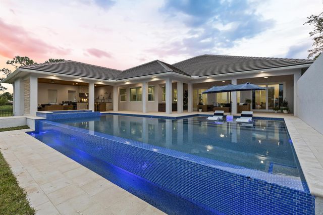 2821 SE North Lookout Boulevard, Port St Lucie, FL 34984