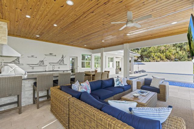 2821 SE North Lookout Boulevard, Port St Lucie, FL 34984