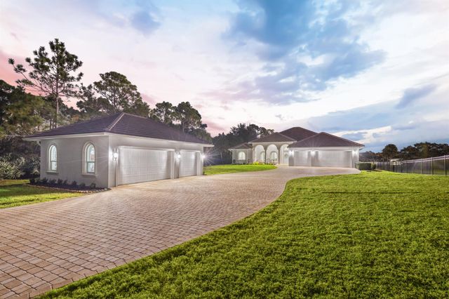 2821 SE North Lookout Boulevard, Port St Lucie, FL 34984