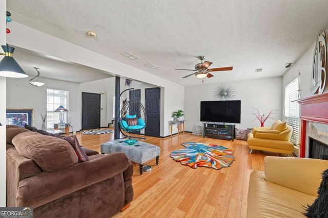 217 Saddleview Trail, Riverdale, GA 30274