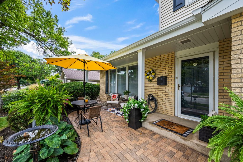 3014 N Dryden Place, Arlington Heights, IL 60004 — photo 2