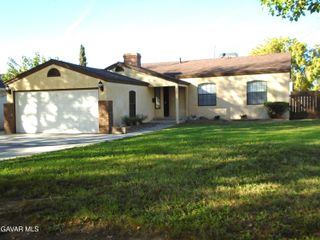 1423 W Jenner Street, Lancaster, CA 93534