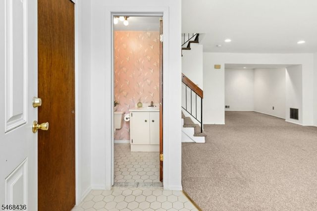 12 Wareham Ct, Scotch Plains Twp., NJ 07076