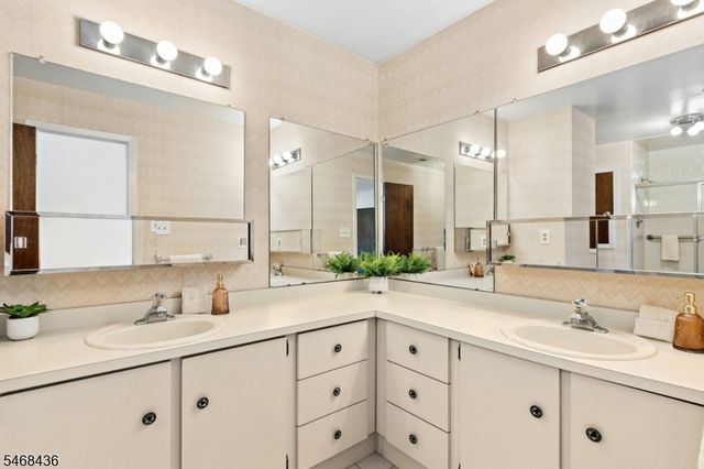 12 Wareham Ct, Scotch Plains Twp., NJ 07076