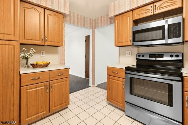 12 Wareham Ct, Scotch Plains Twp., NJ 07076