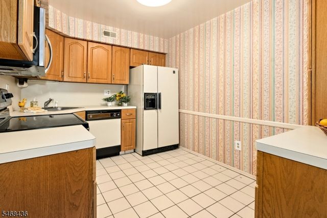 12 Wareham Ct, Scotch Plains Twp., NJ 07076