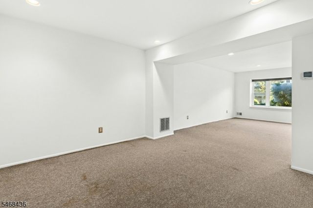12 Wareham Ct, Scotch Plains Twp., NJ 07076