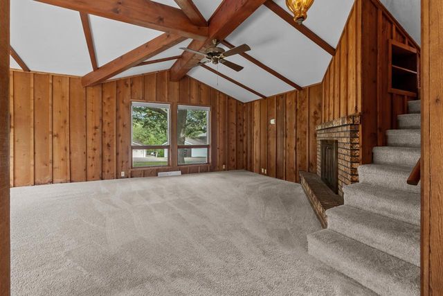 W5834 Bubbling Springs DRIVE, Elkhorn, WI 53121