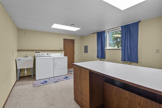 W5834 Bubbling Springs DRIVE, Elkhorn, WI 53121