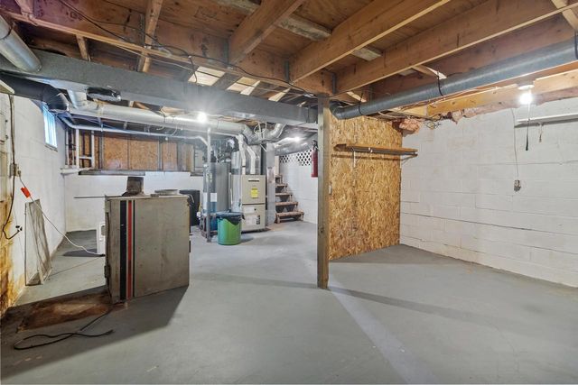 W5834 Bubbling Springs DRIVE, Elkhorn, WI 53121