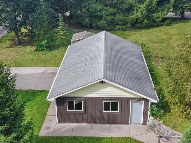 W5834 Bubbling Springs DRIVE, Elkhorn, WI 53121
