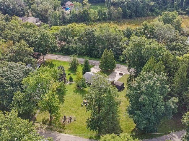 W5834 Bubbling Springs DRIVE, Elkhorn, WI 53121