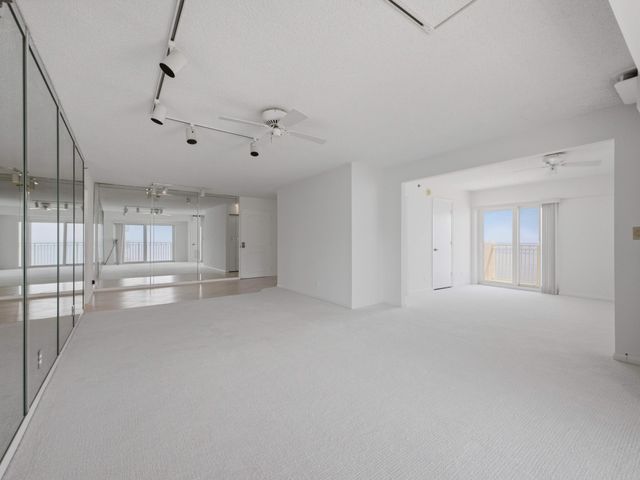 3215 S Ocean Boulevard 911, Highland Beach, FL 33487
