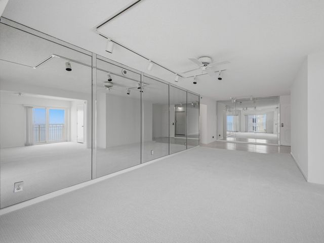 3215 S Ocean Boulevard 911, Highland Beach, FL 33487