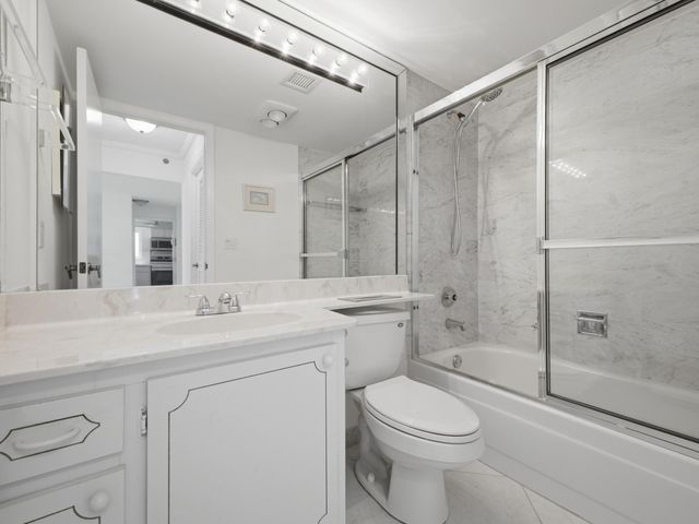 3215 S Ocean Boulevard 911, Highland Beach, FL 33487