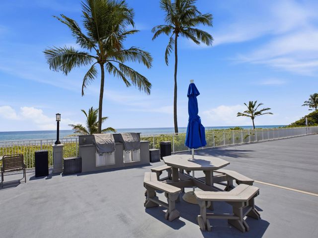 3215 S Ocean Boulevard 911, Highland Beach, FL 33487