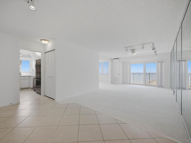 3215 S Ocean Boulevard 911, Highland Beach, FL 33487