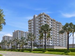 3215 S Ocean Boulevard 911, Highland Beach, FL 33487