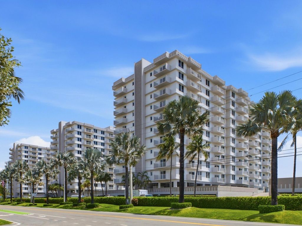 3215 S Ocean Boulevard 911, Highland Beach, FL 33487