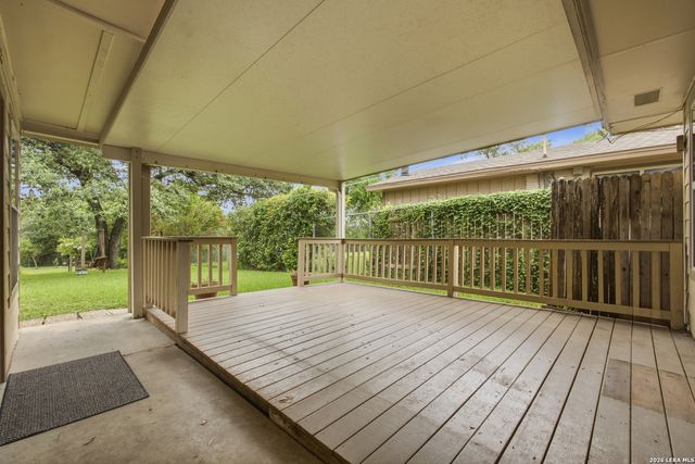3814 Highcliff Dr, San Antonio, TX 78218