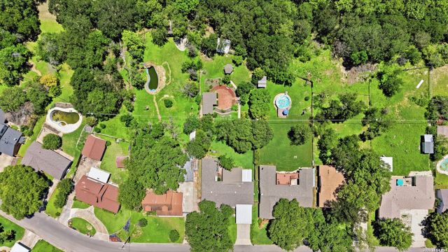 3814 Highcliff Dr, San Antonio, TX 78218