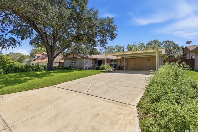 3814 Highcliff Dr, San Antonio, TX 78218