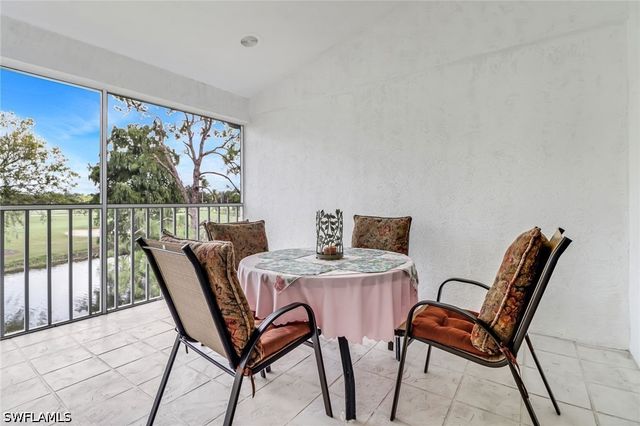 13131 Castle Harbour DR M3, Naples, FL 34110