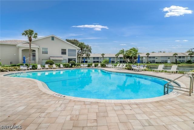 13131 Castle Harbour DR M3, Naples, FL 34110