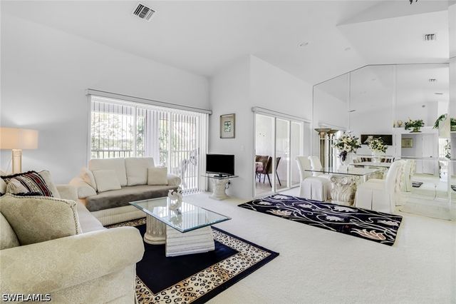 13131 Castle Harbour DR M3, Naples, FL 34110