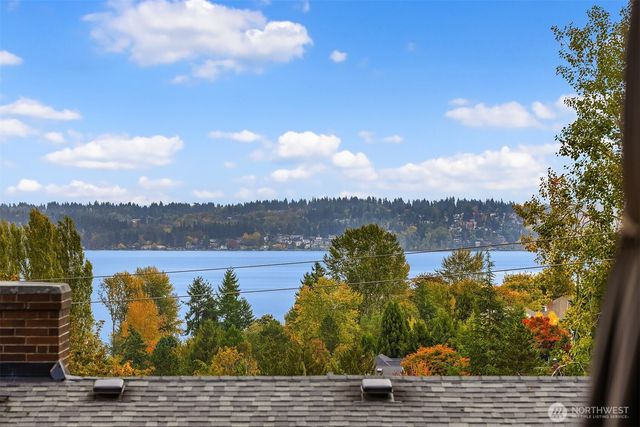 4411 NE 90th Street, Seattle, WA 98115