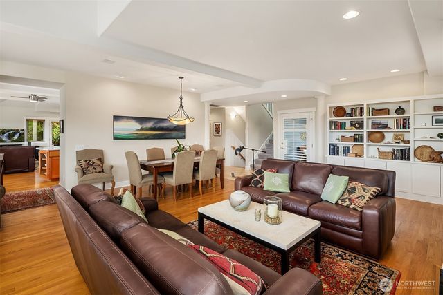 4411 NE 90th Street, Seattle, WA 98115