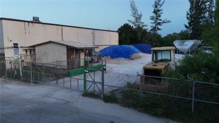 7040 SW 22nd Ct, Davie, FL 33317