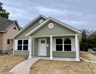 2102 S Wall Avenue, Joplin, MO 64804