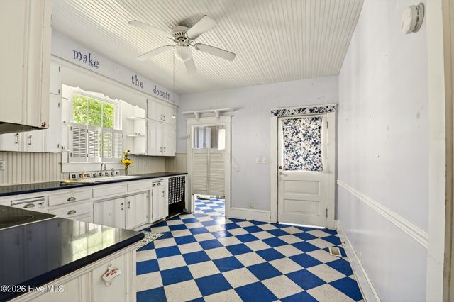 202 N Front Street, Hertford, NC 27944