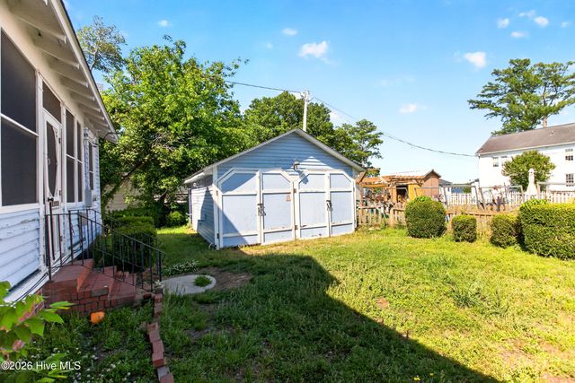 202 N Front Street, Hertford, NC 27944
