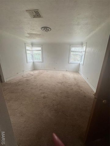 301 W Shawnee Street, Bloomfield, MO 63825