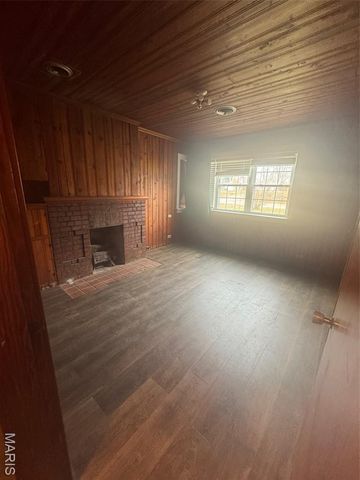 301 W Shawnee Street, Bloomfield, MO 63825