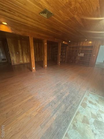 301 W Shawnee Street, Bloomfield, MO 63825