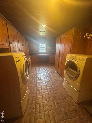 301 W Shawnee Street, Bloomfield, MO 63825