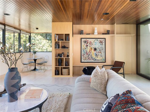 7 Cinchring Road, Rolling Hills, CA 90274