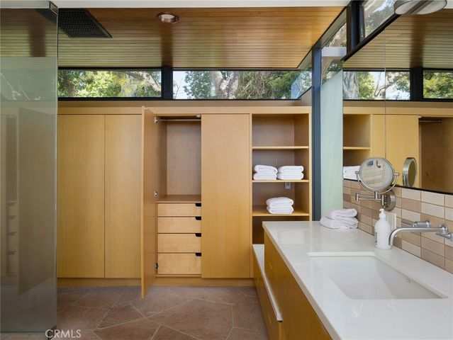 7 Cinchring Road, Rolling Hills, CA 90274